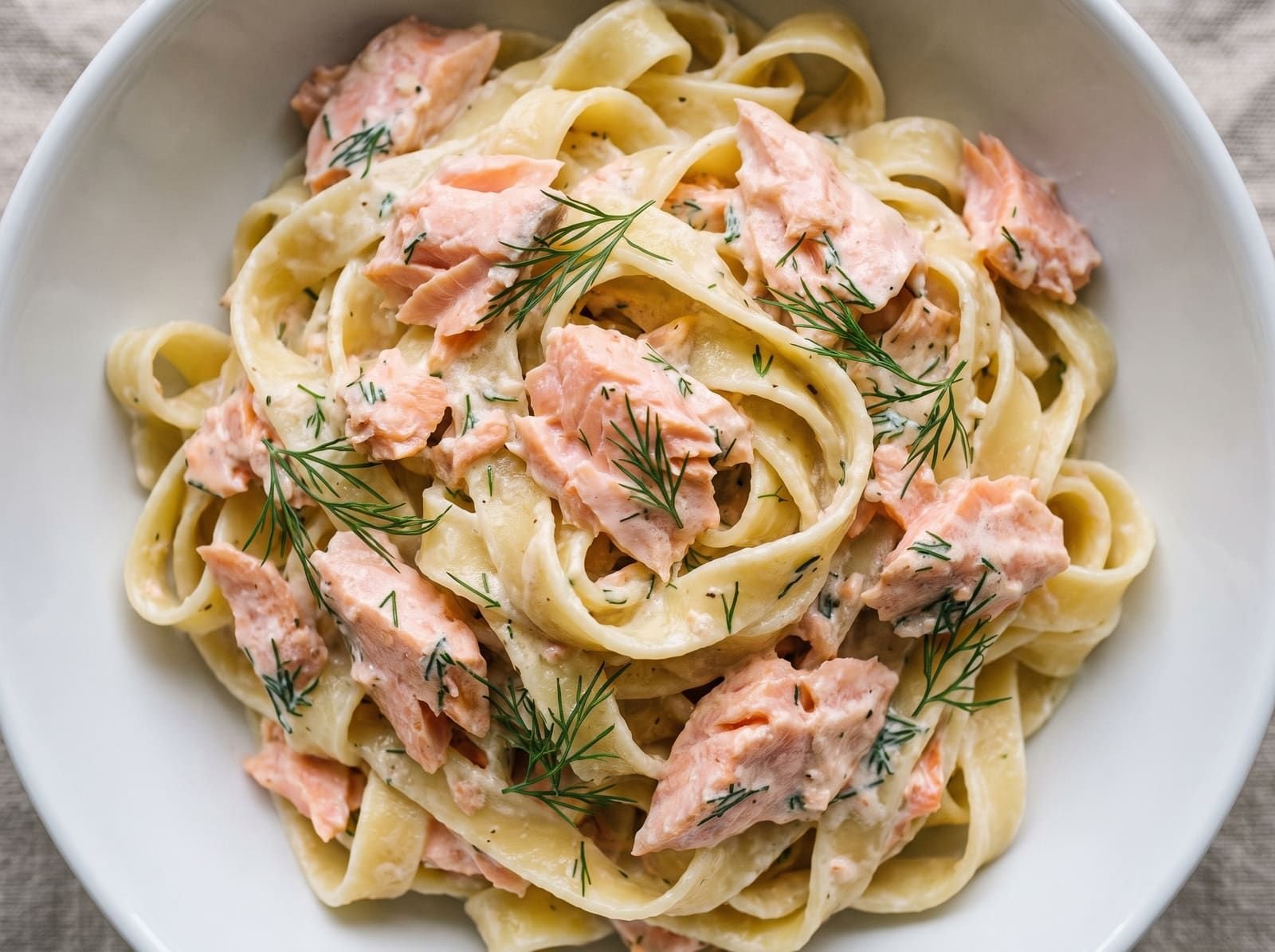 Tagliatelles fraîches au saumon